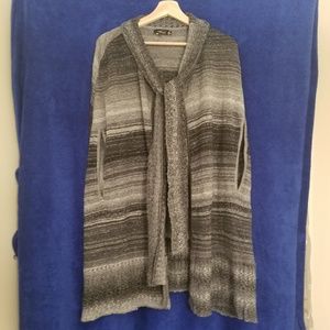 Bacci poncho sweater